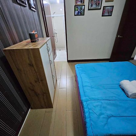 Cubao Manhattan Heights Unit 5A Tower C Bandar Quezon Luaran gambar