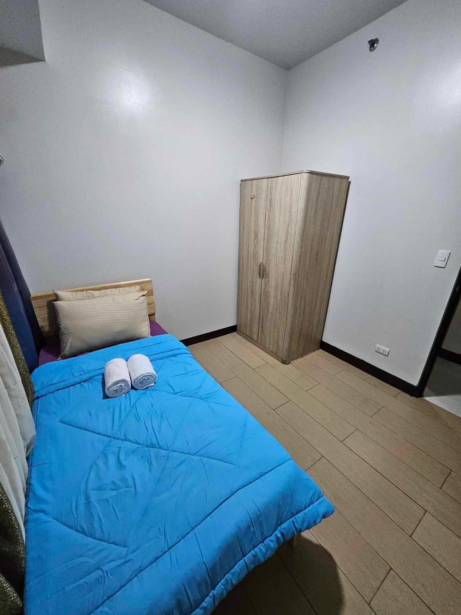 Cubao Manhattan Heights Unit 5A Tower C Bandar Quezon Luaran gambar