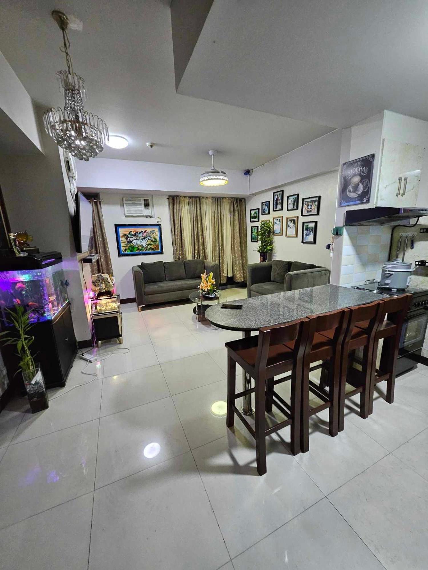 Cubao Manhattan Heights Unit 5A Tower C Bandar Quezon Luaran gambar