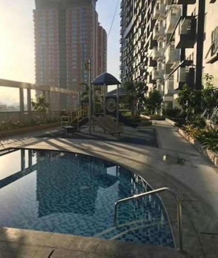 Cubao Manhattan Heights Unit 5A Tower C Bandar Quezon Luaran gambar