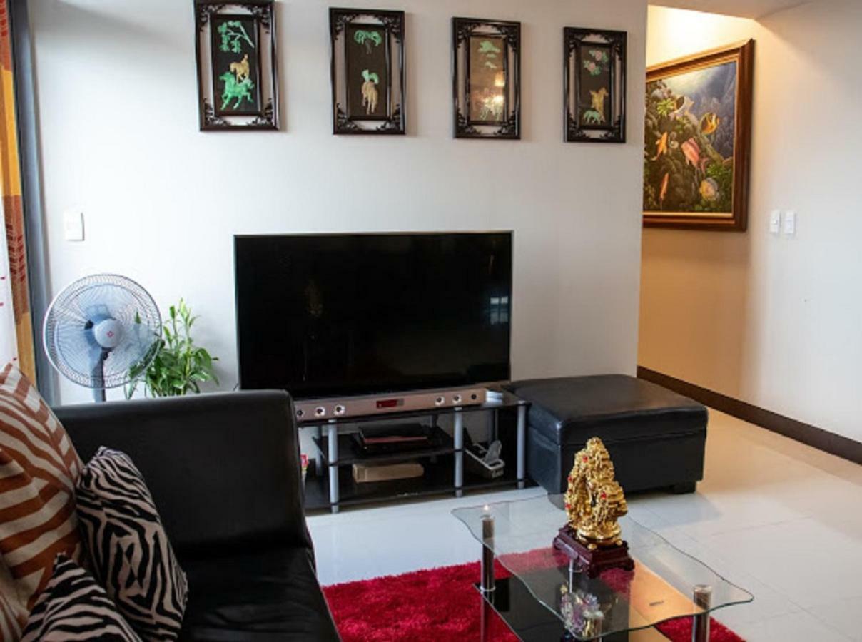 Cubao Manhattan Heights Unit 5A Tower C Bandar Quezon Luaran gambar
