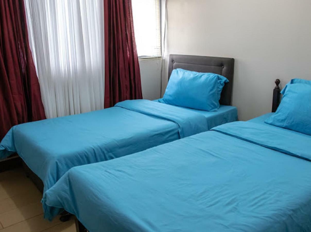 Cubao Manhattan Heights Unit 5A Tower C Bandar Quezon Luaran gambar
