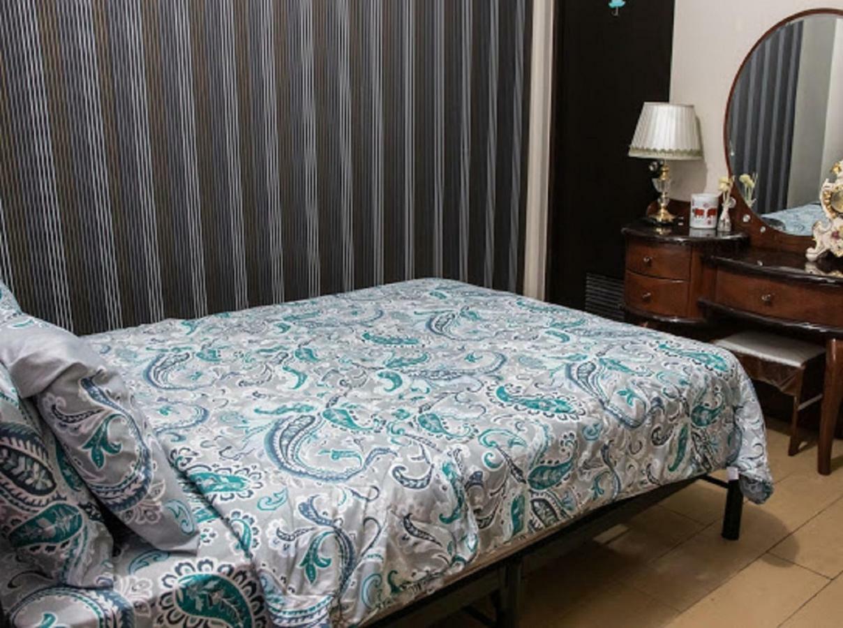 Cubao Manhattan Heights Unit 5A Tower C Bandar Quezon Luaran gambar