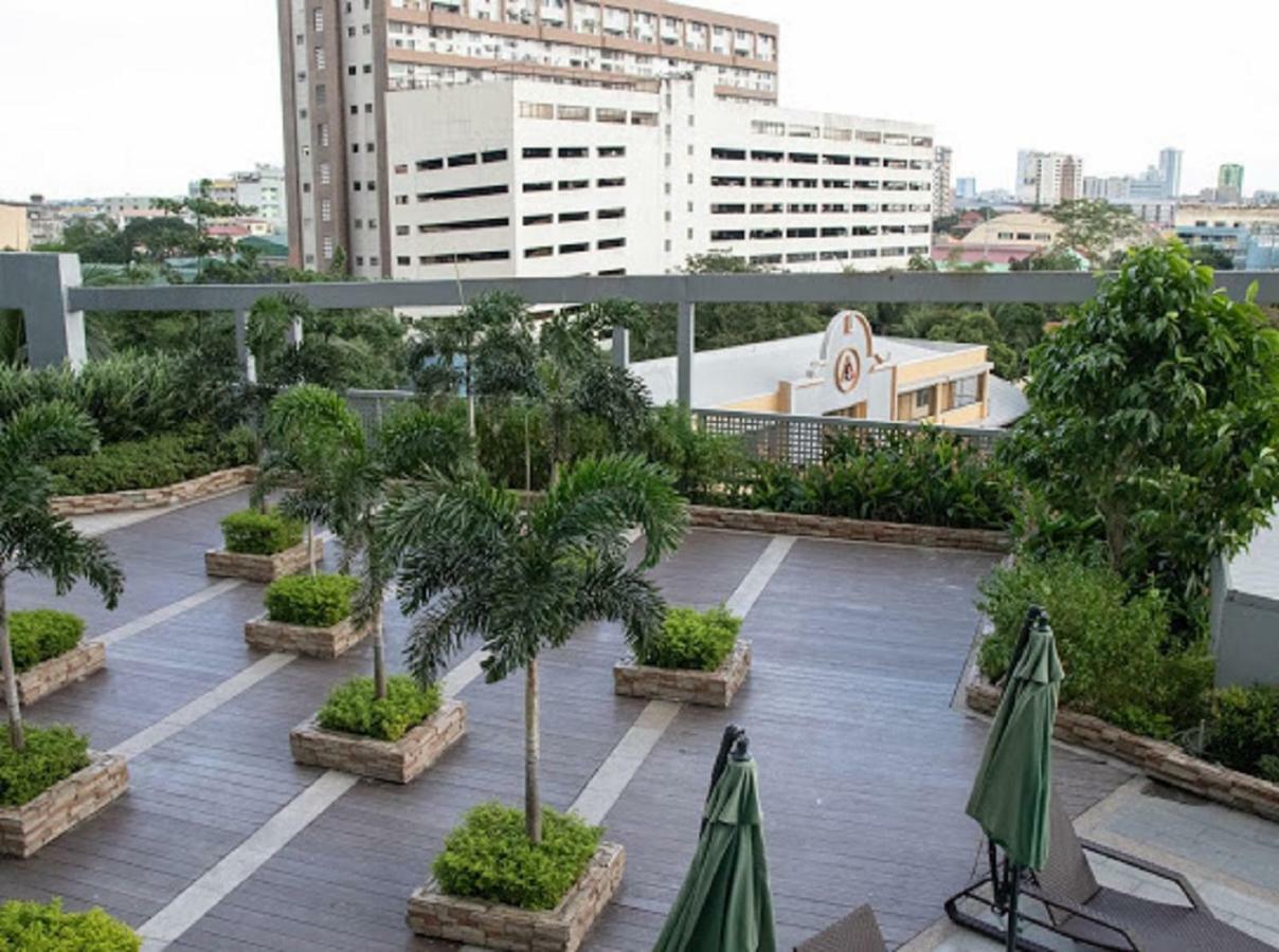 Cubao Manhattan Heights Unit 5A Tower C Bandar Quezon Luaran gambar