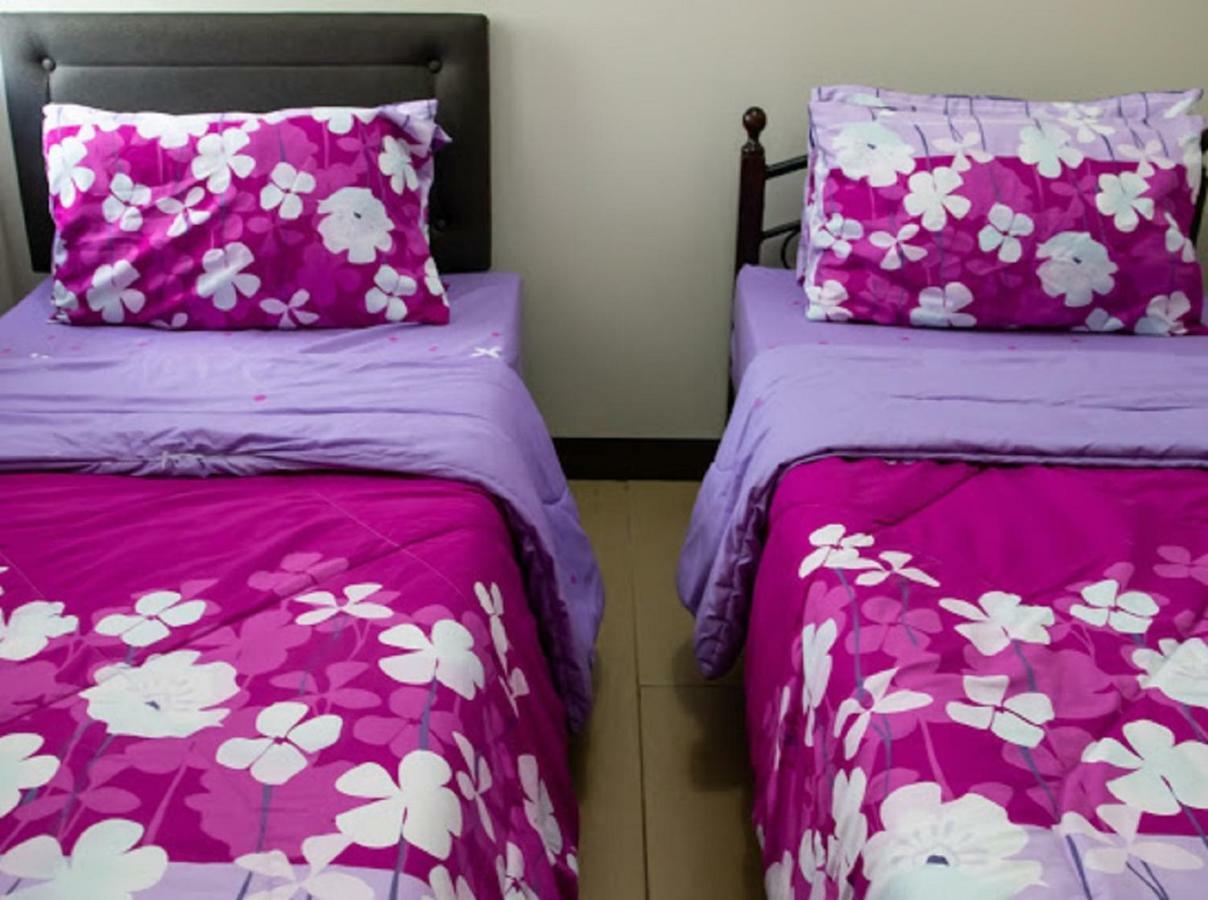 Cubao Manhattan Heights Unit 5A Tower C Bandar Quezon Luaran gambar