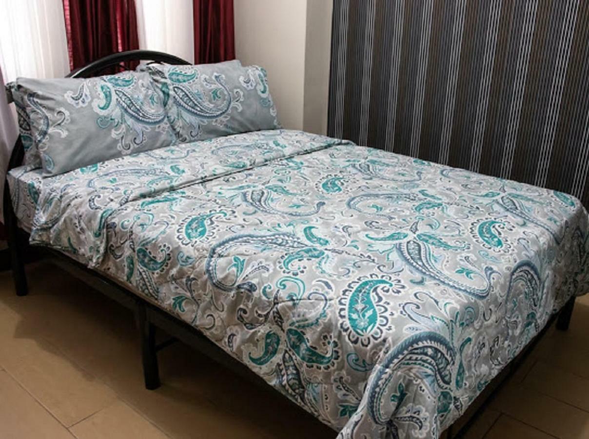 Cubao Manhattan Heights Unit 5A Tower C Bandar Quezon Luaran gambar
